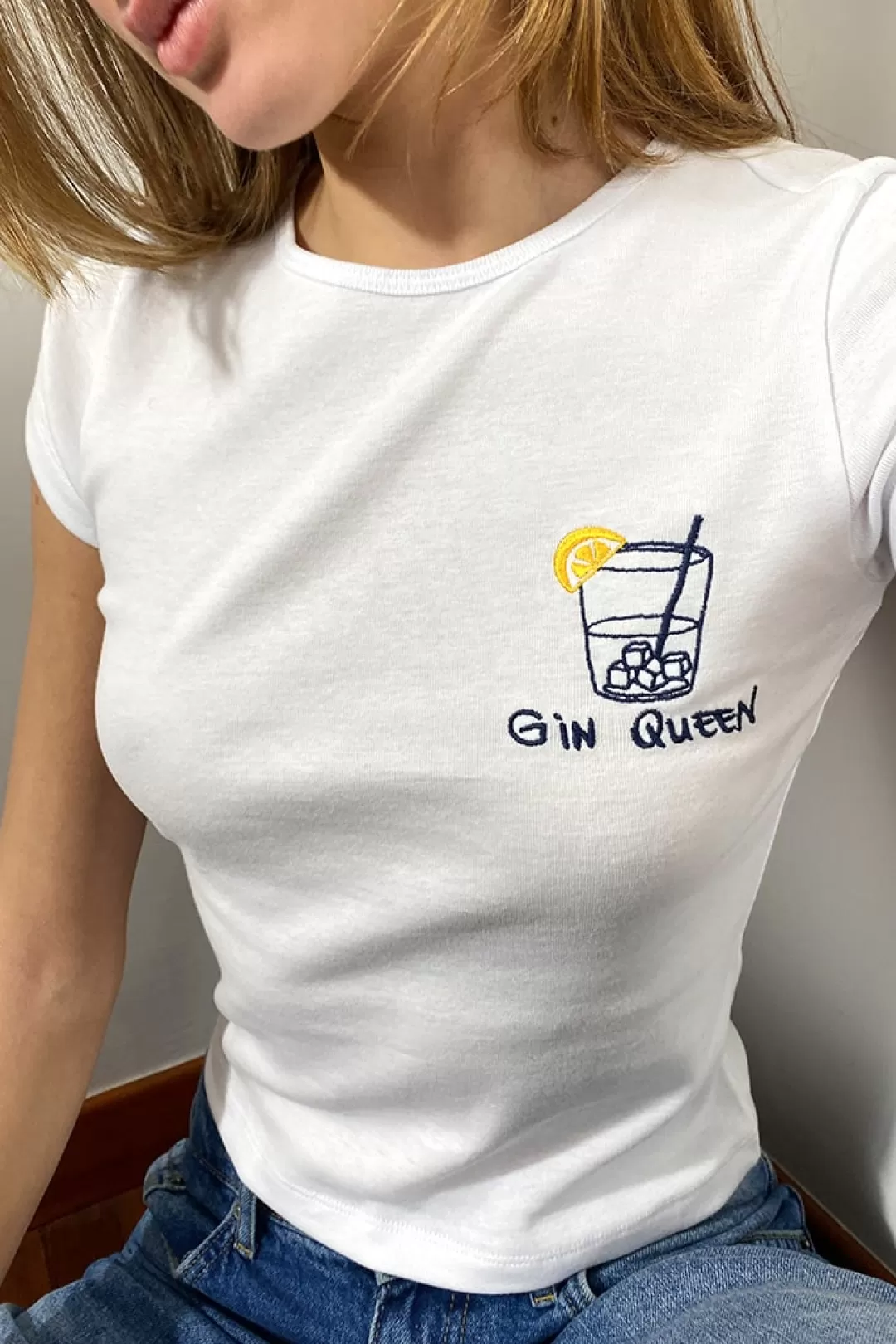 Subdued Graphics | T-shirt Gin queen Multicolor